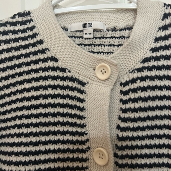 Knitted Short Jacket (XS) - Picture 3 of 4